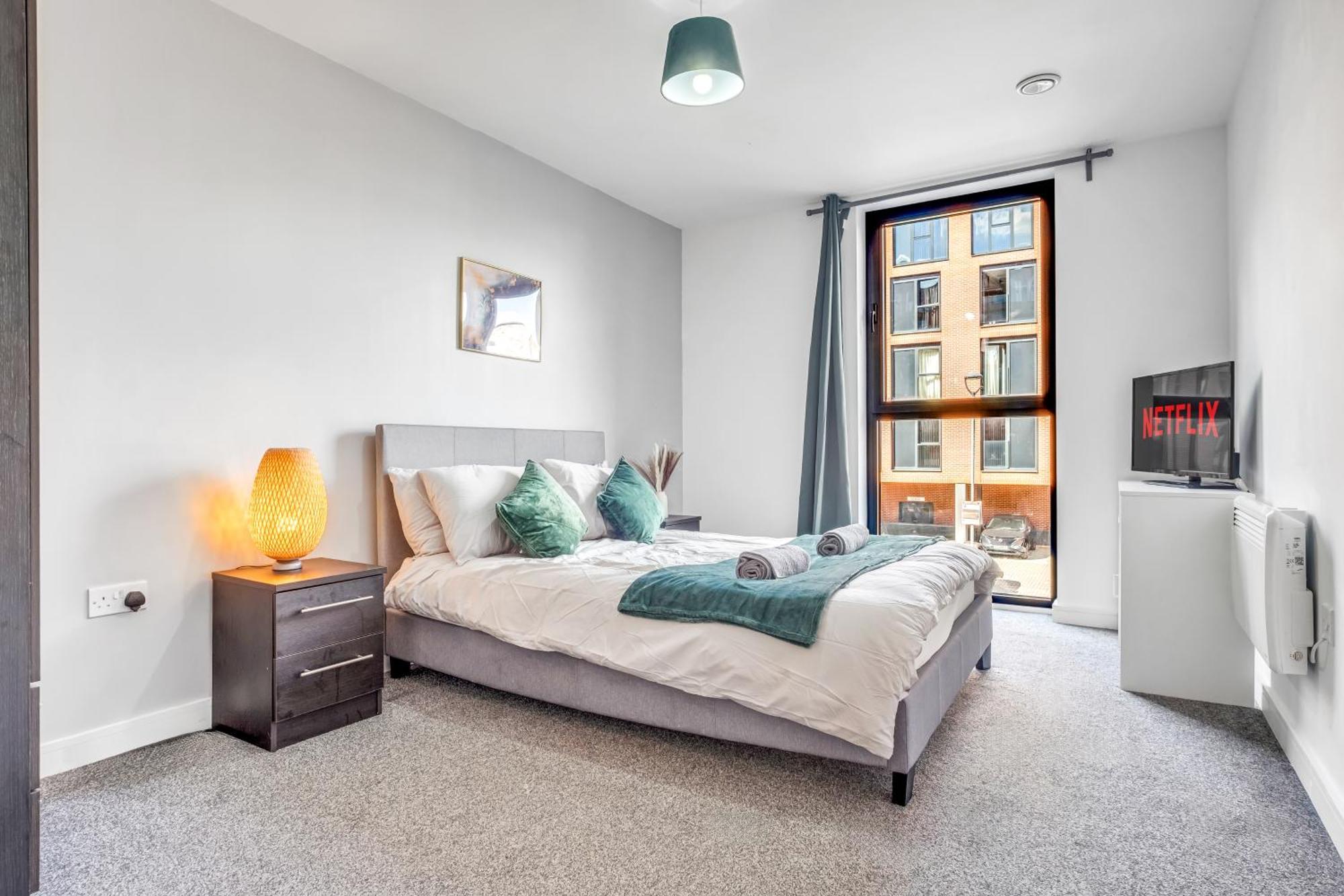 City Centre Emerald Escape - Sleeps-6, 2Beds & 2Baths , Netflix , Free Internet Birmingham Kültér fotó