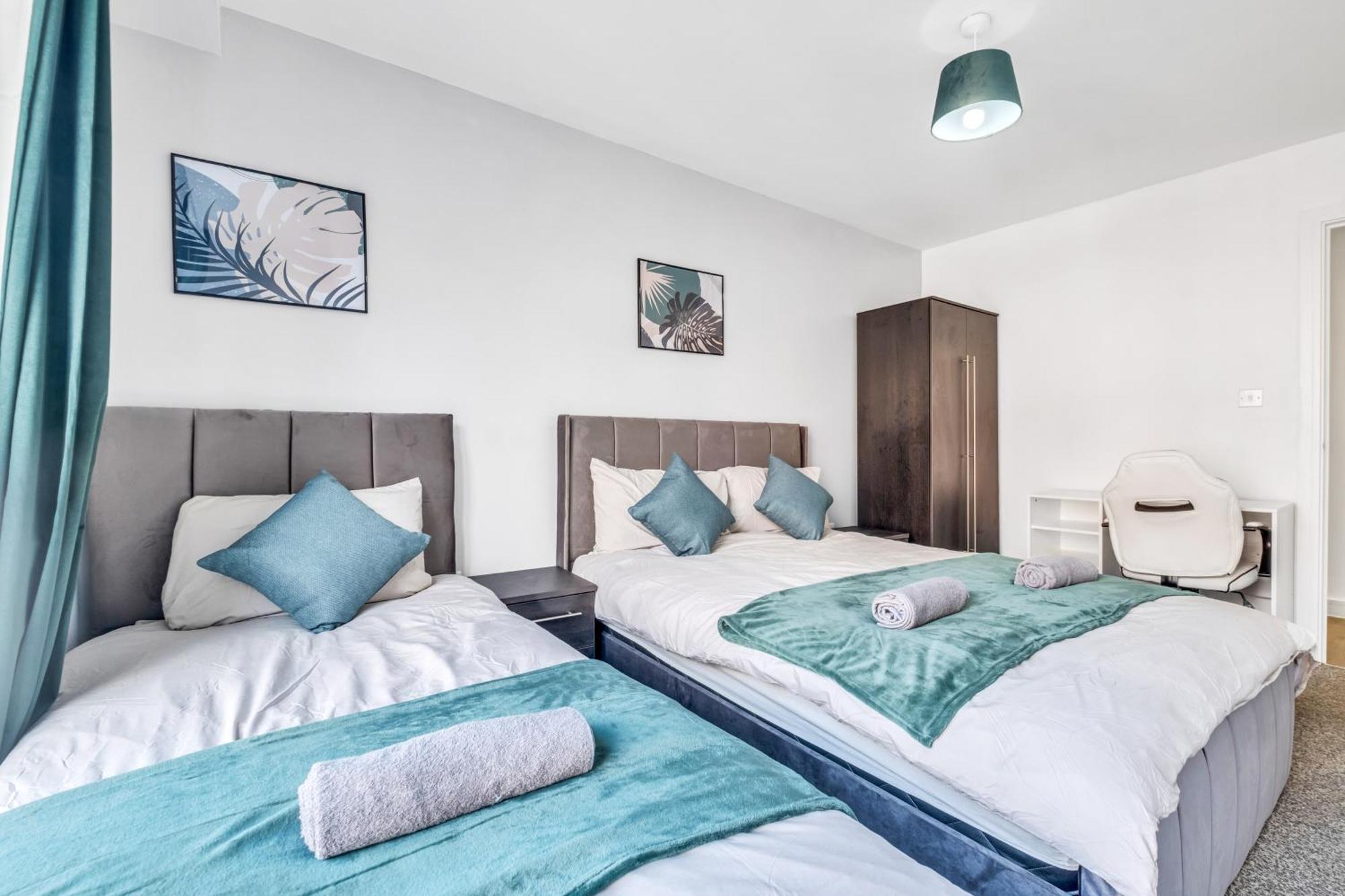 City Centre Emerald Escape - Sleeps-6, 2Beds & 2Baths , Netflix , Free Internet Birmingham Kültér fotó